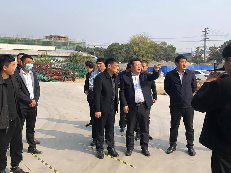 界首市劉永春市長(zhǎng)一行來我公司考察指導(dǎo)工作